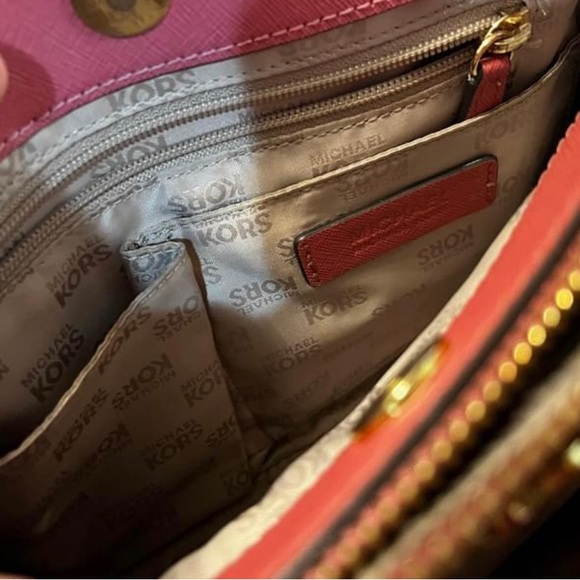 Micheal KORS pink handbag - Picture 2 of 3